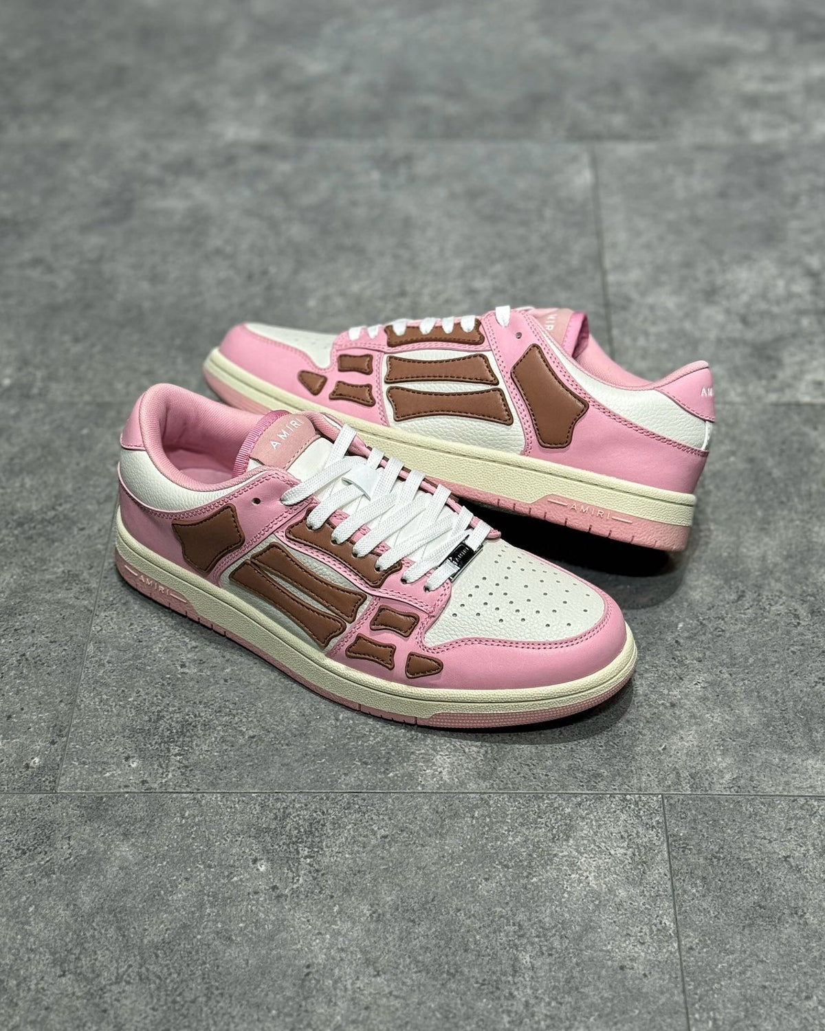 AMR Sneakers