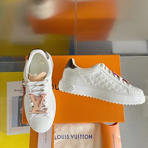 Louis Vuitton Monogram Plain Toe Rubber Sole Low Top Lace Up Sneakers