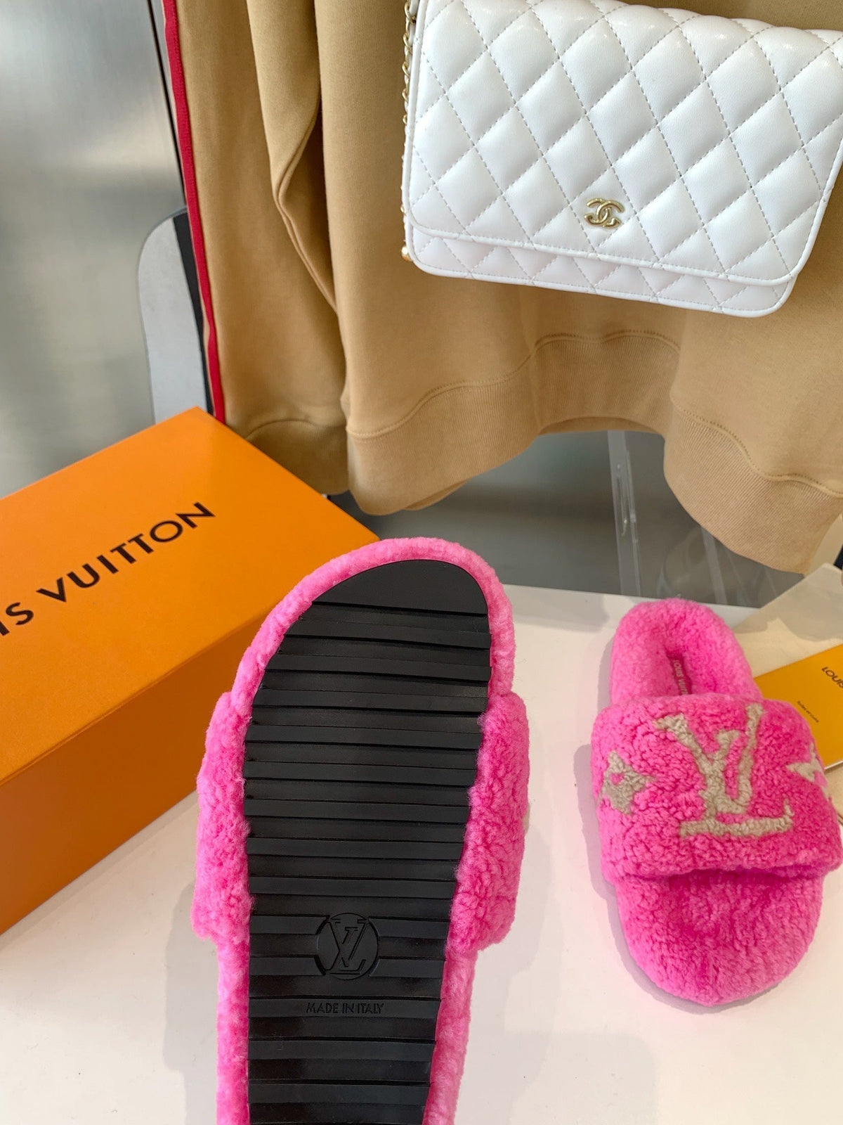 LV WOMEN'S PASEO FLAT SLIPPER IN BRIGHT PINK FLEECE WITH TAN BROWN LOGO