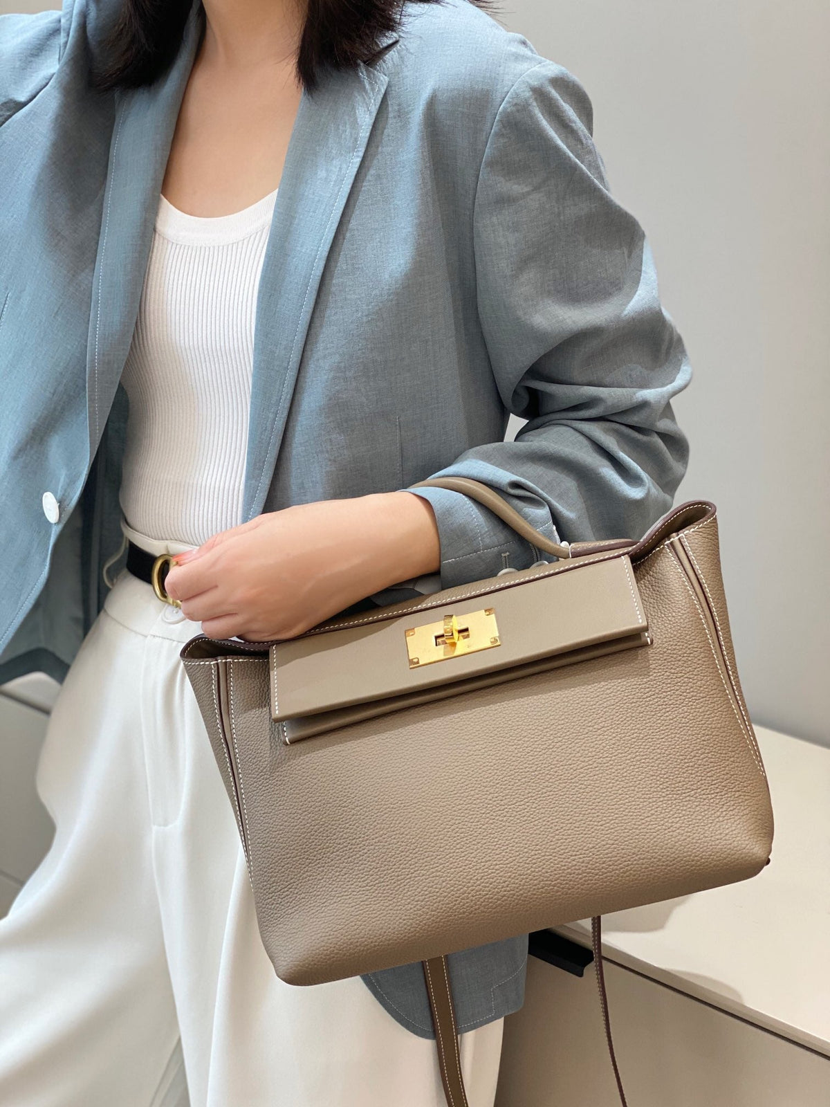 MINI 24/24 29CM IN TOGO ETOUPE EVERCOLOR CALFSKIN GOLD KELLY BUCKLE