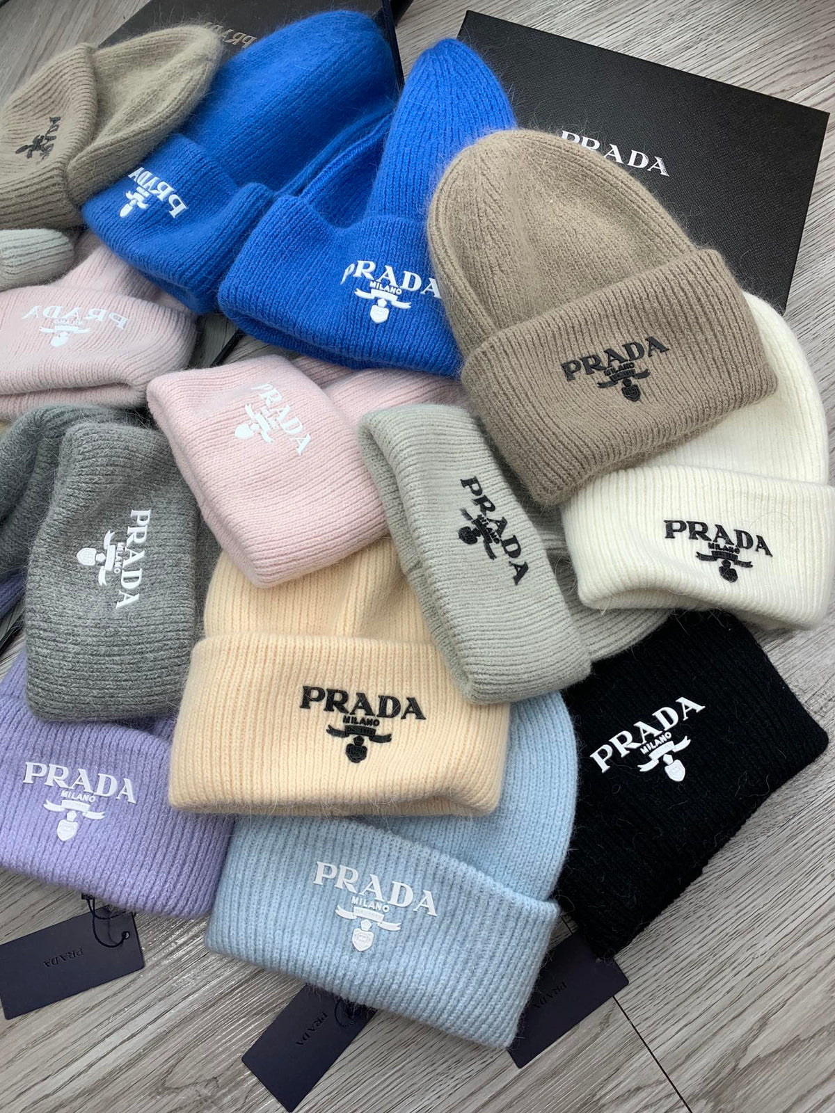 BEANIE HAT IN BEIGE CREAM WOOL 108745