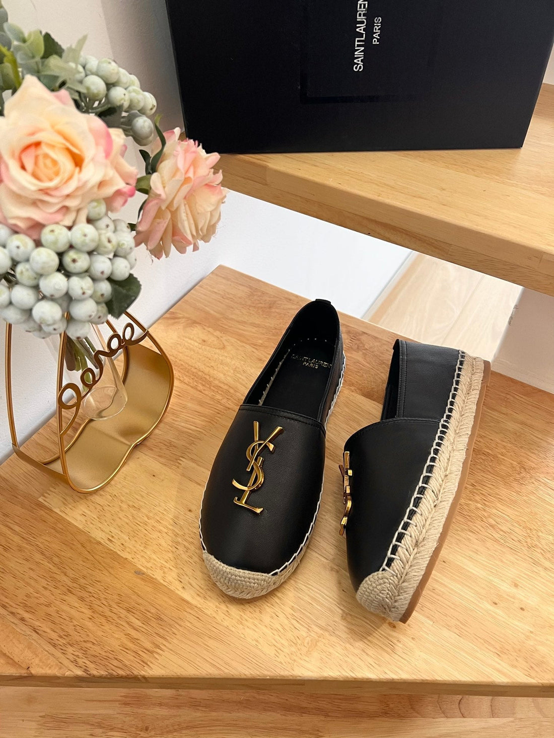 SL YVES LOGO SLIP ON BLACK CALFSKIN
