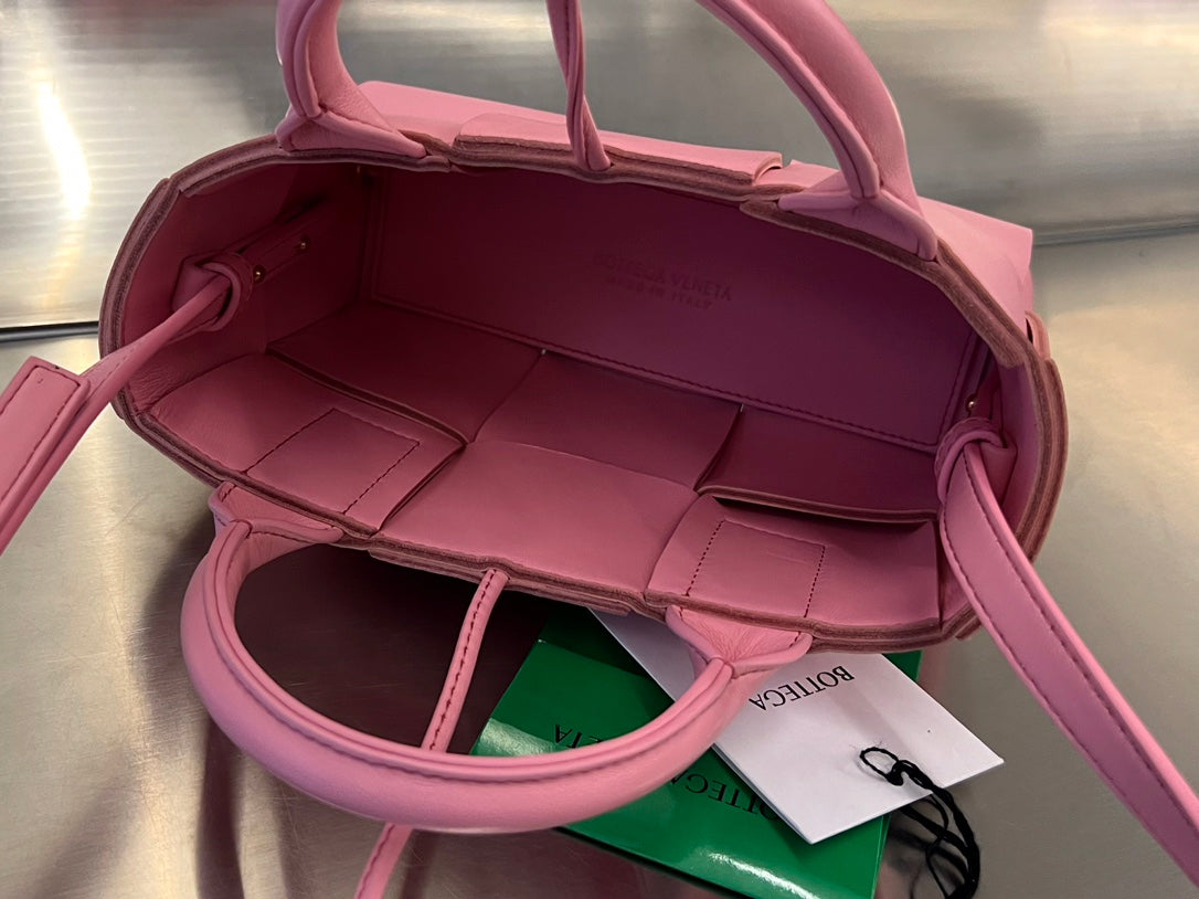 CANDY ARCO TOTE 20 IN BLUSH PINK CALFSKIN