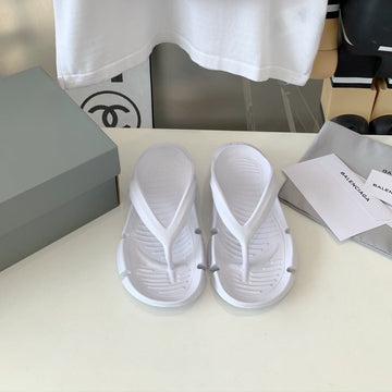 THONG SANDALS IN WHITE RUBBER