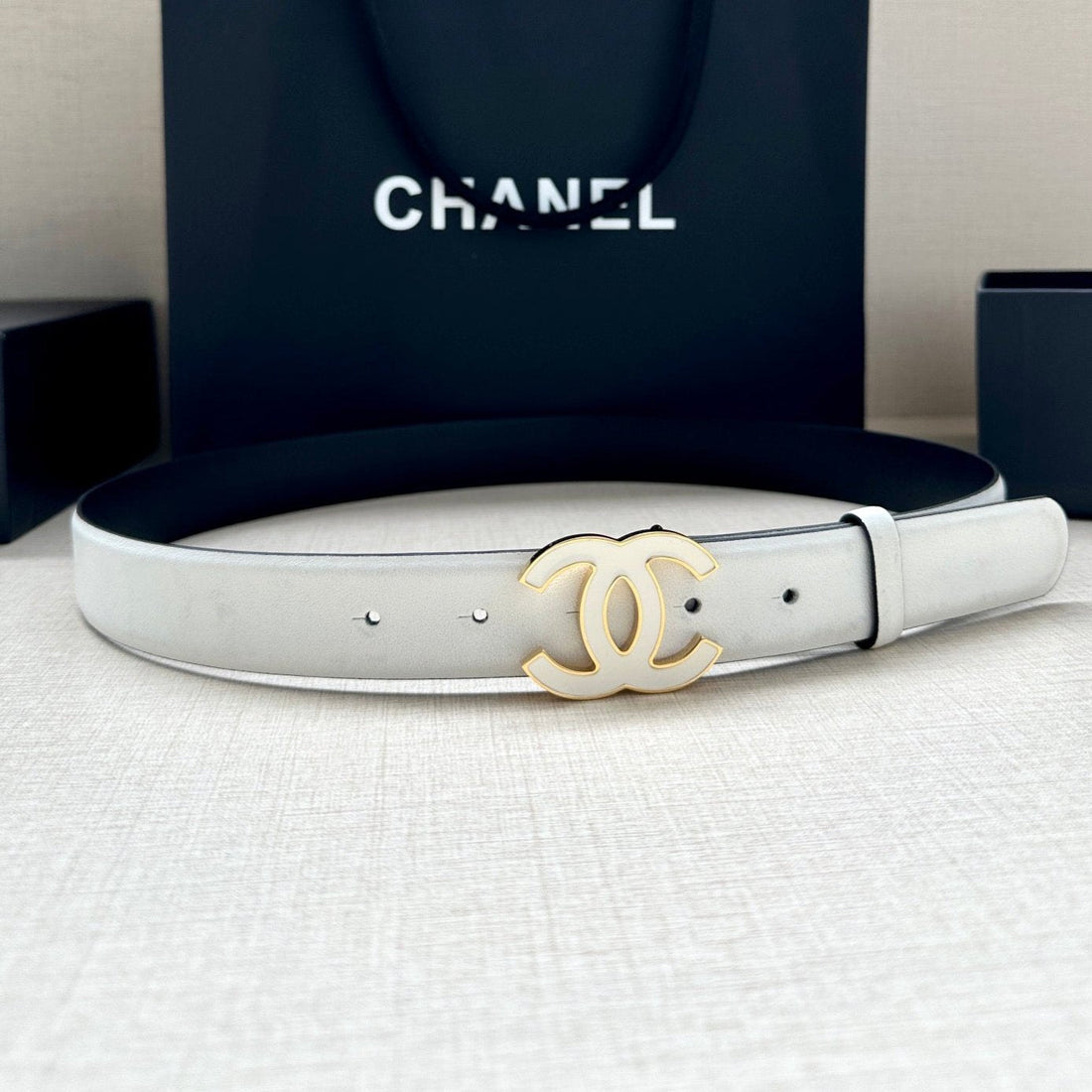 CC 30MM BELT IN FULL WHITE SMOOTH CALFSKIN METAL HARDWARE