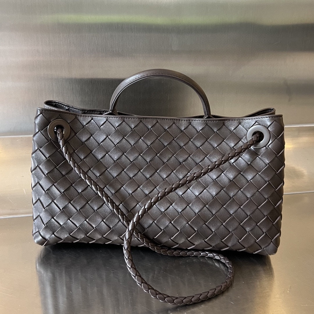 SMALL ANDIAMO 29 IN DARK BROWN LAMBSKIN