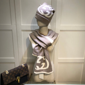 SET HAT AND SCARF IN CAMEL BROWN MIX WHITE CASHMERE 946329