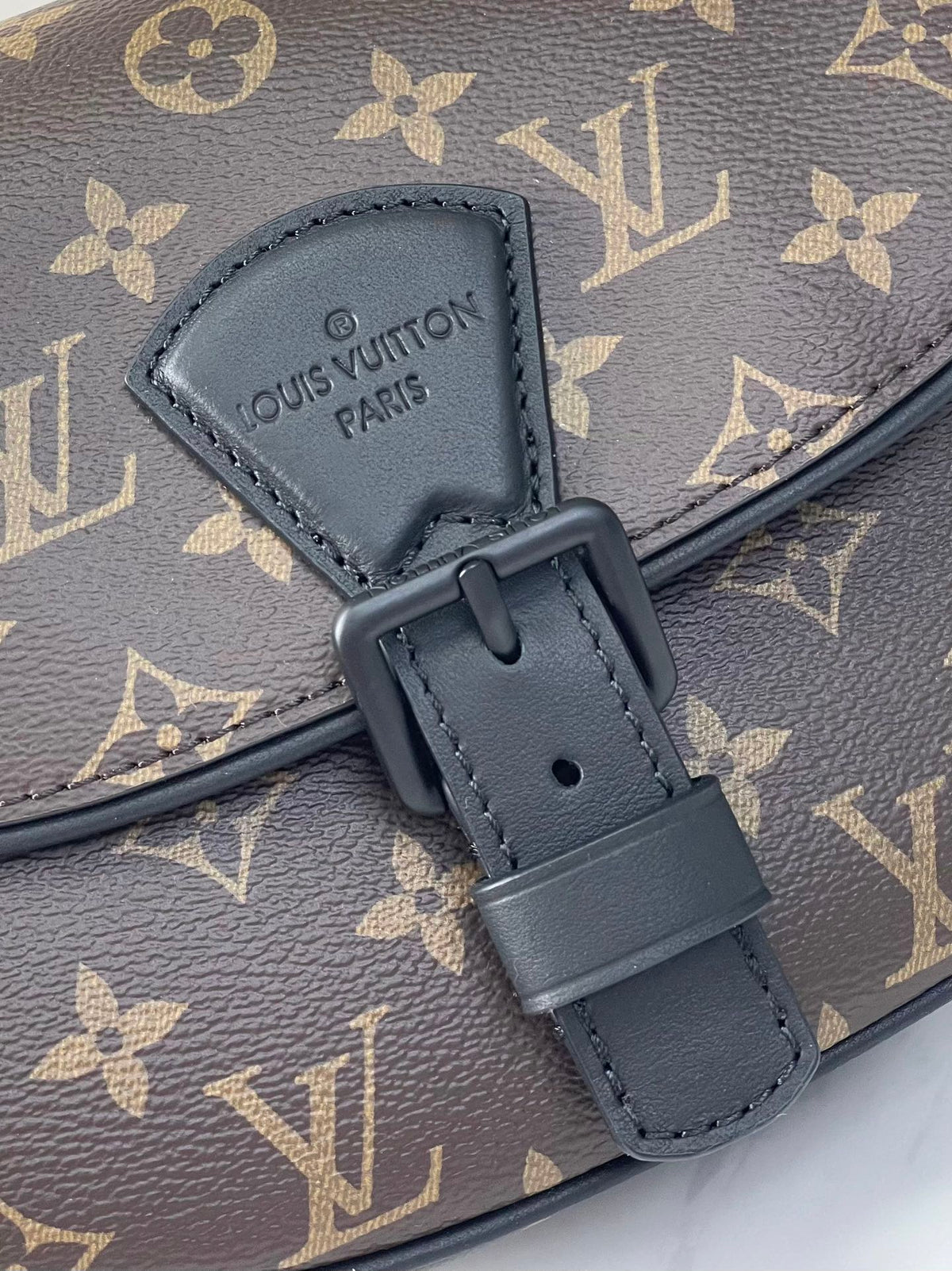 MONTSOURIS MESSENGER PM 20 IN BROWN MONOGRAM CANVAS