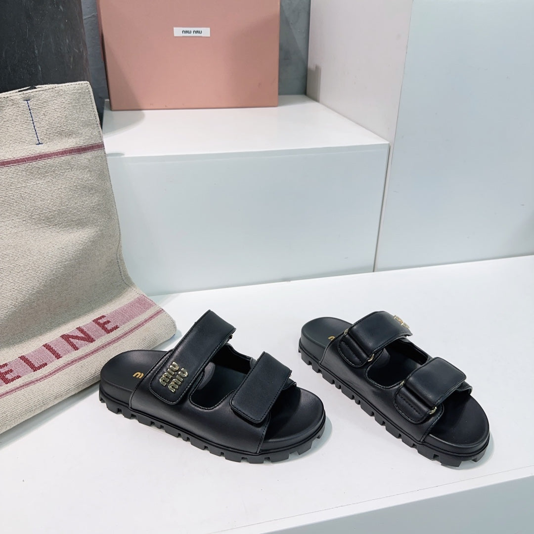 Slippers Black Sheepskin With Stylized Straps