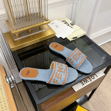 FENDI BAGUETTE SIGNATURE SLIDE IN LIGHT BLUE DENIM AND BROWN CALFSKIN