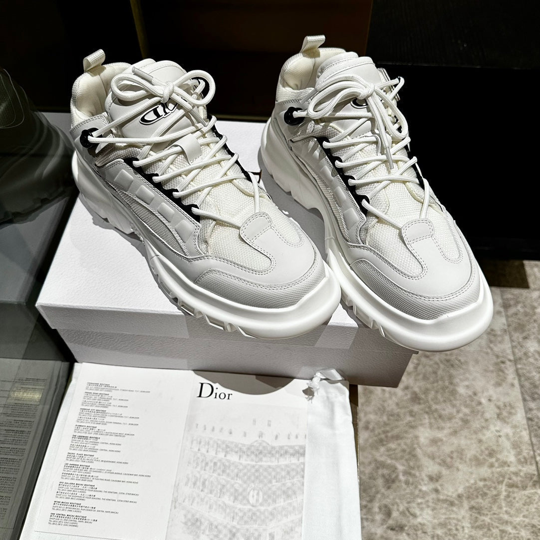 C'EST SNEAKER IN WHITE CALFSKIN AND BREATHABLE MESH