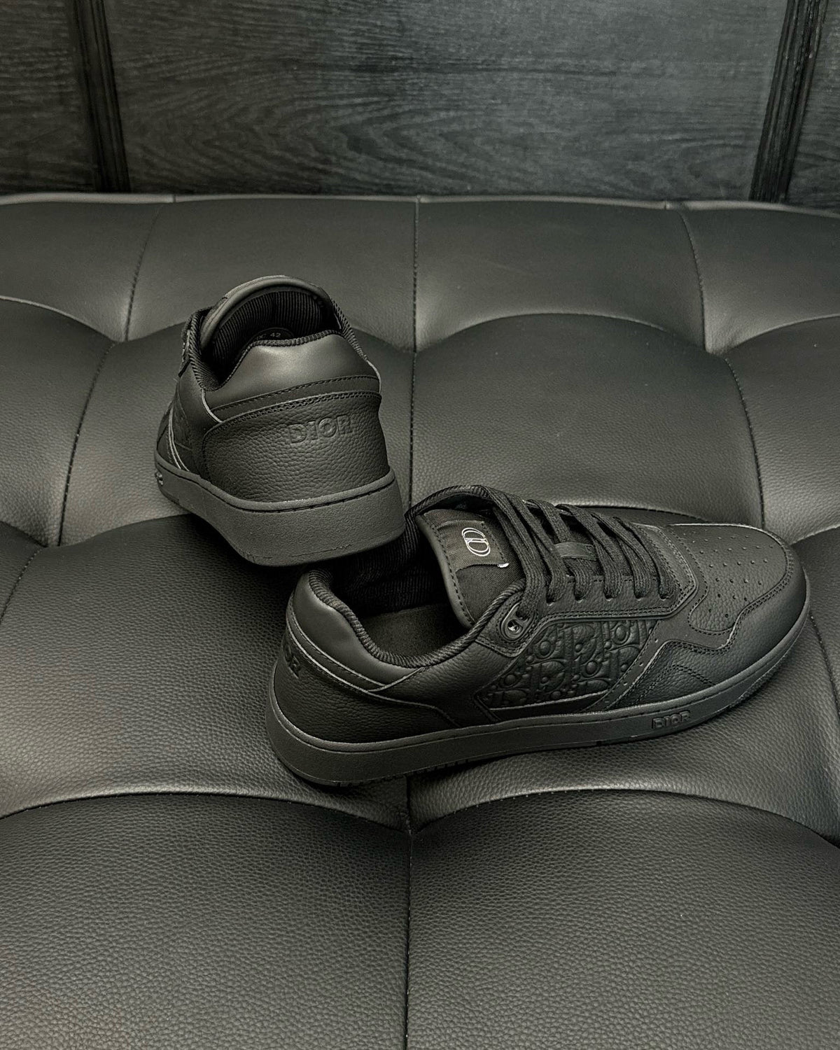 CD Sneakers