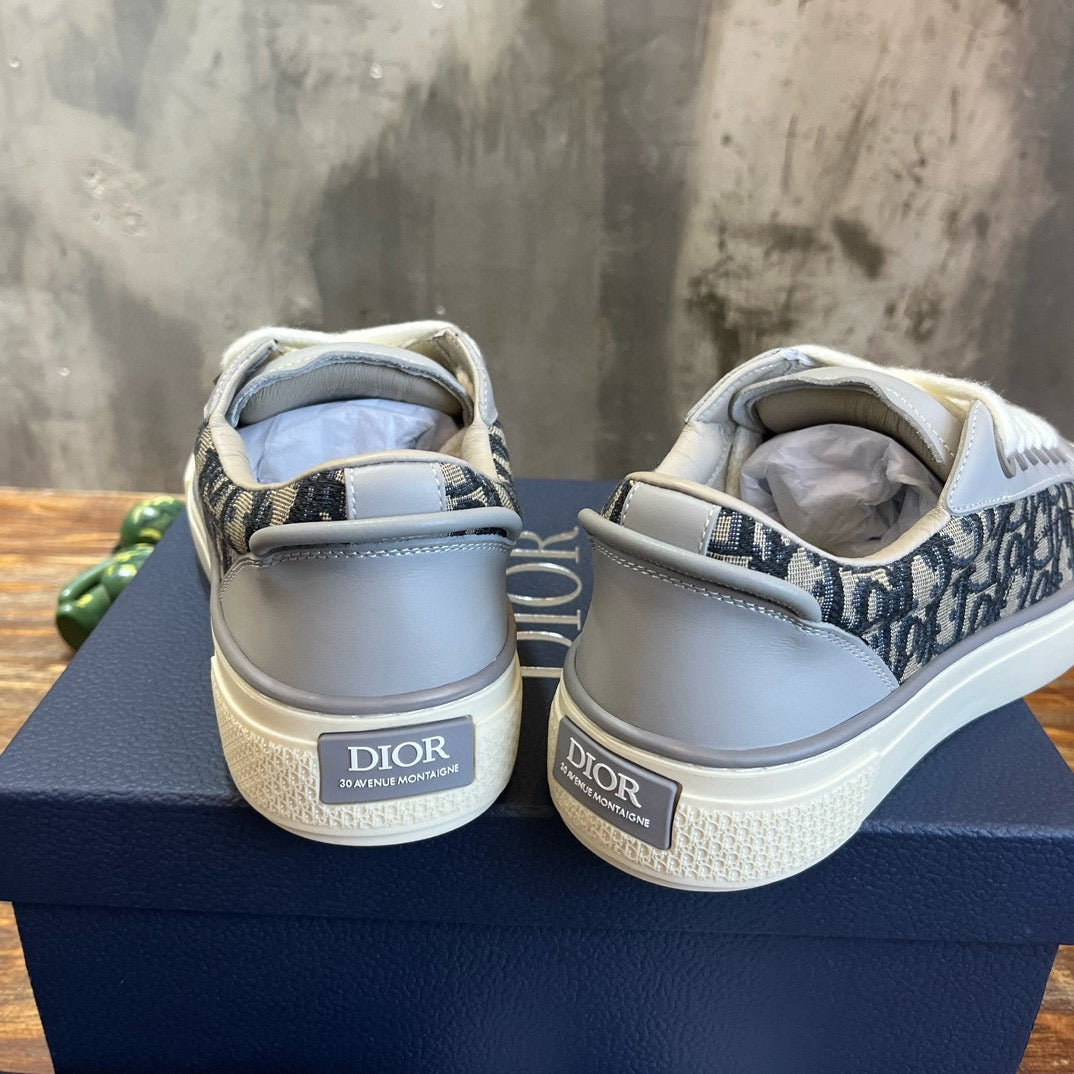 DIO Sneakers