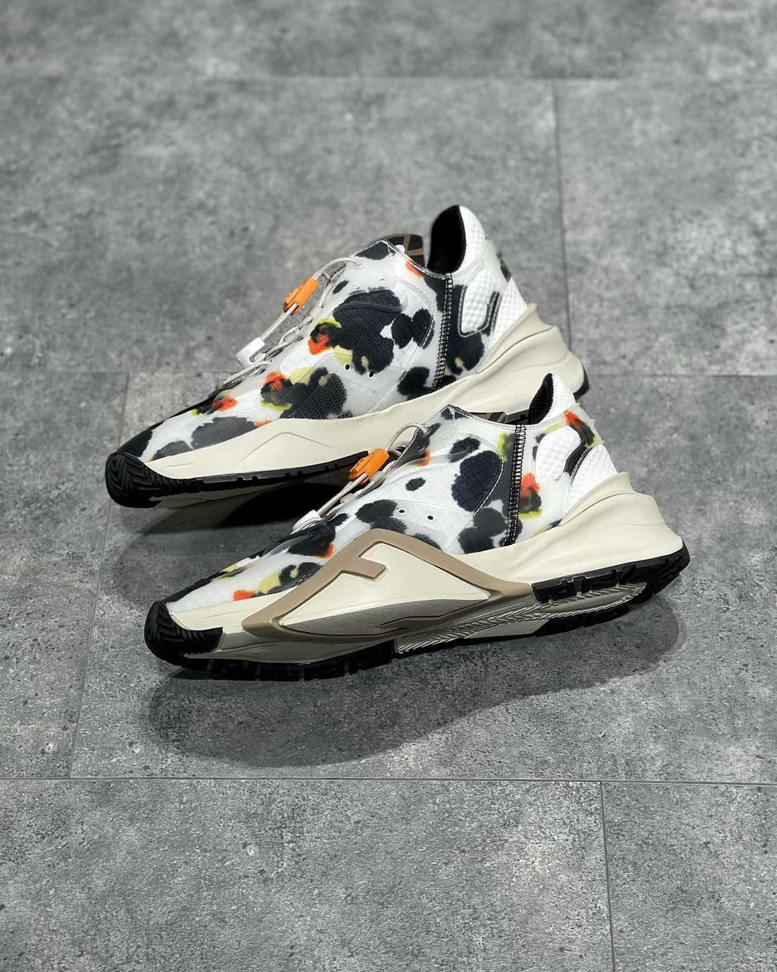 FEN Sneakers