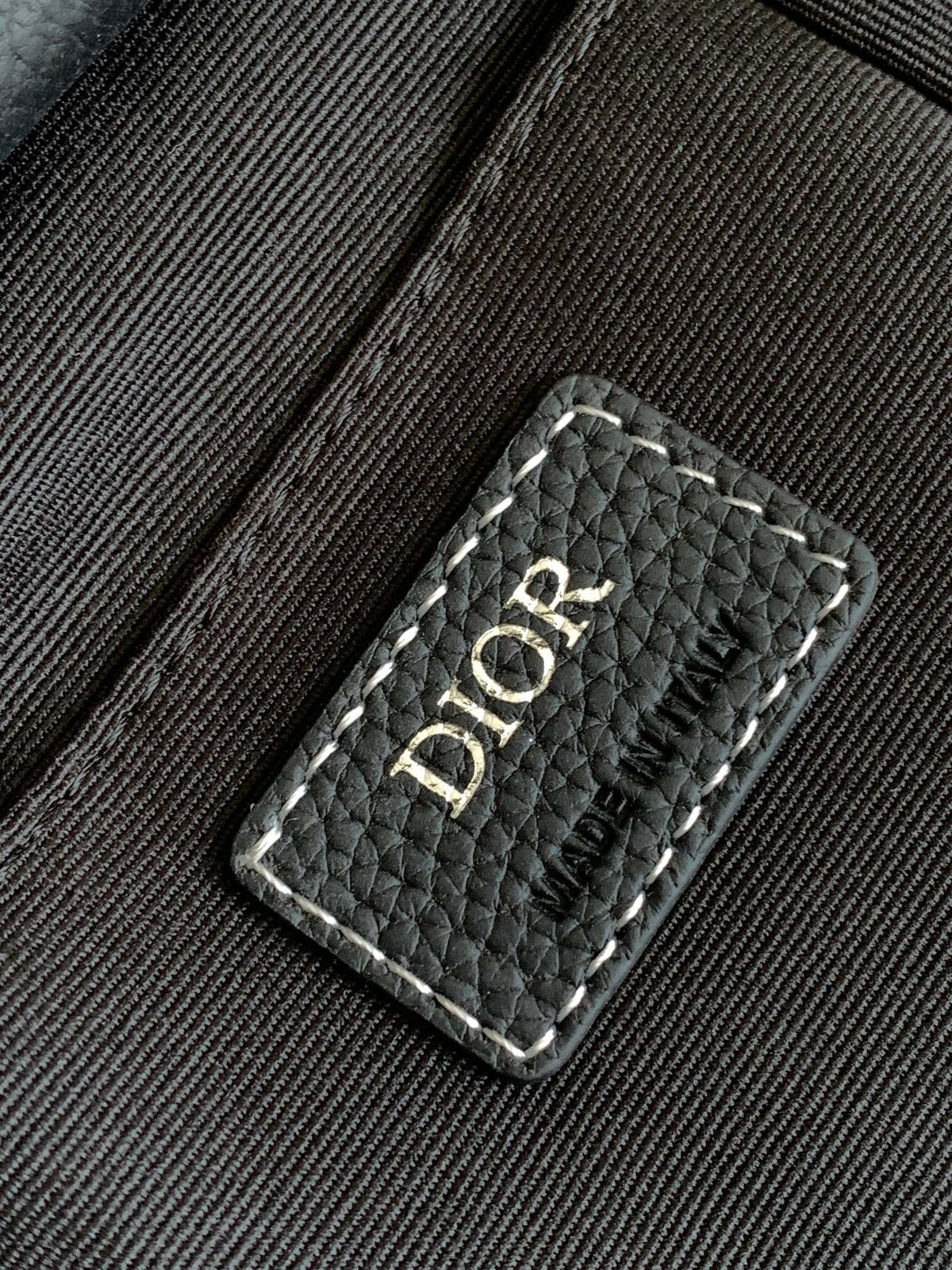DIO Sling Bag