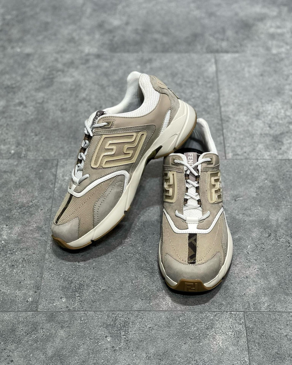 FEN Sneakers
