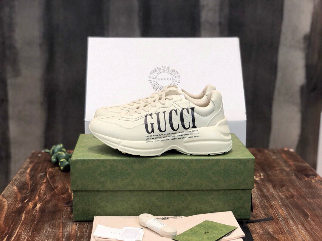 GUC Sneakers