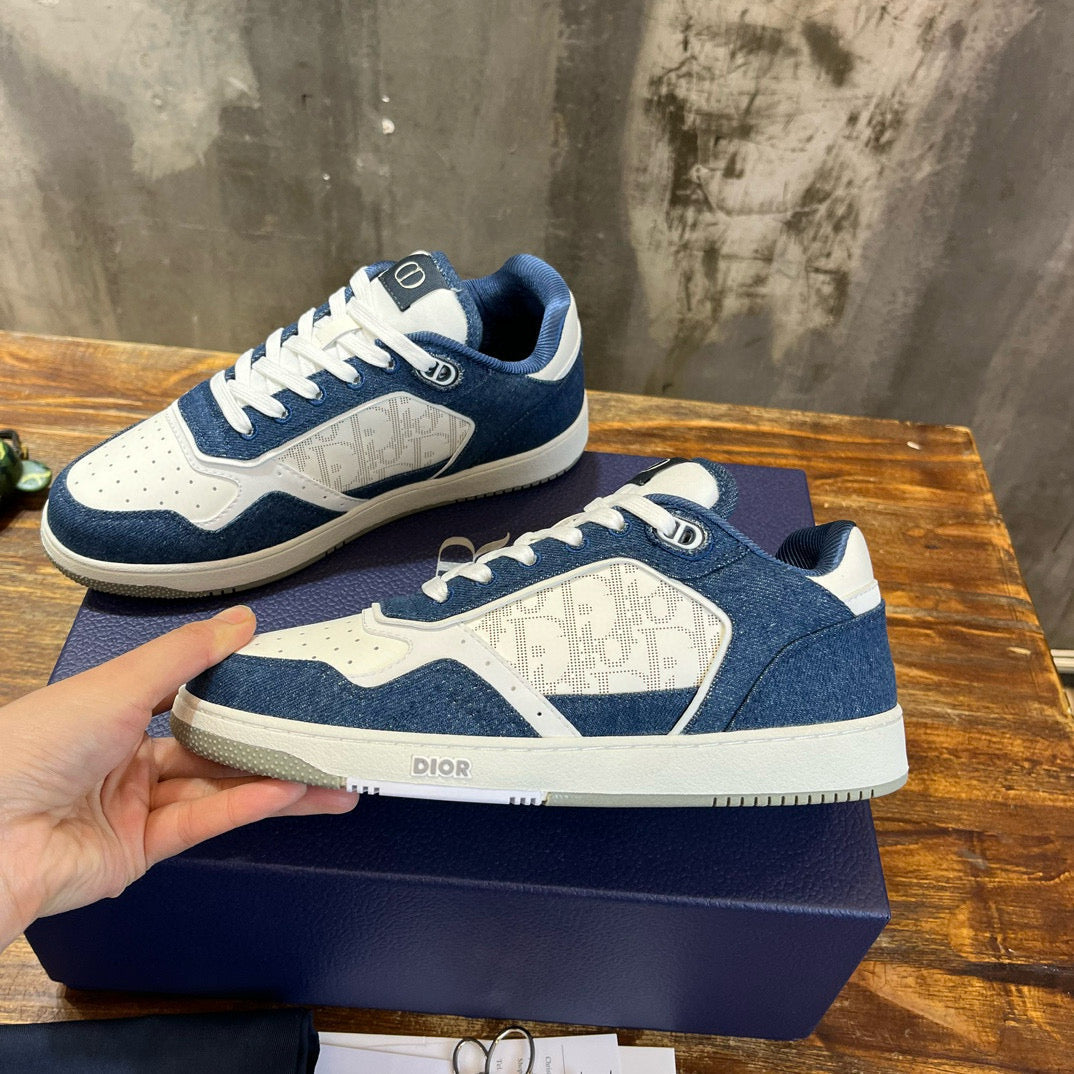 DIO Sneakers
