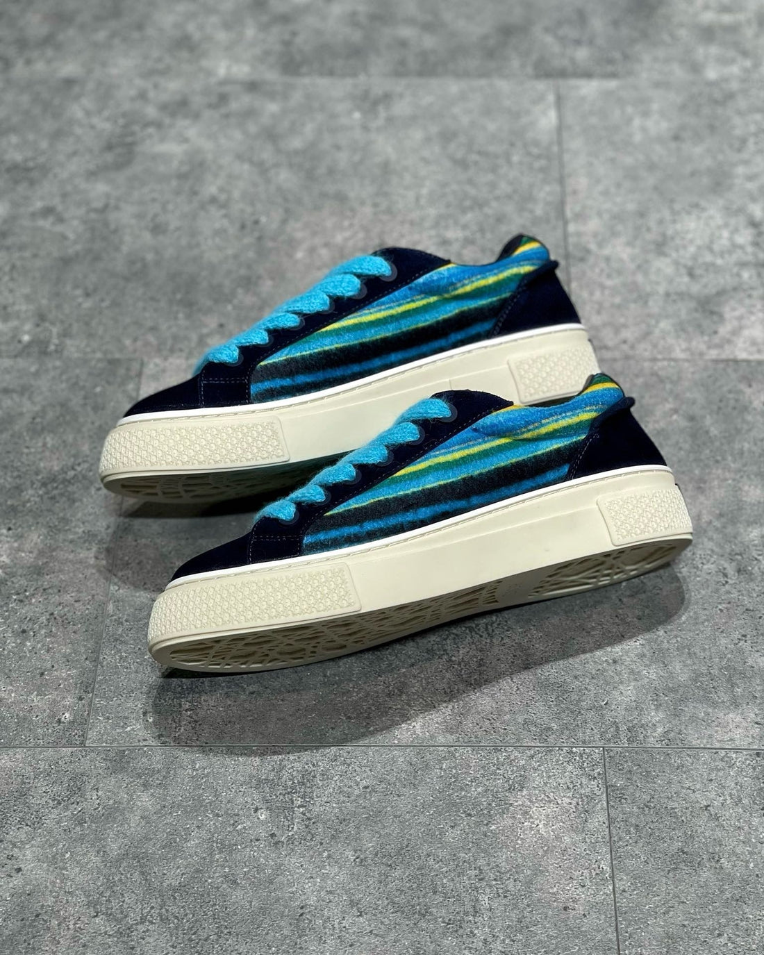 DIO Sneakers