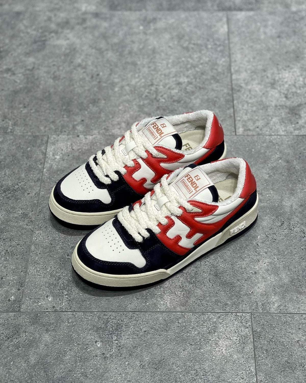 FEN Sneakers