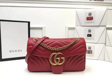 Gucci GG Marmont Matelass茅 Shoulder Bag Red