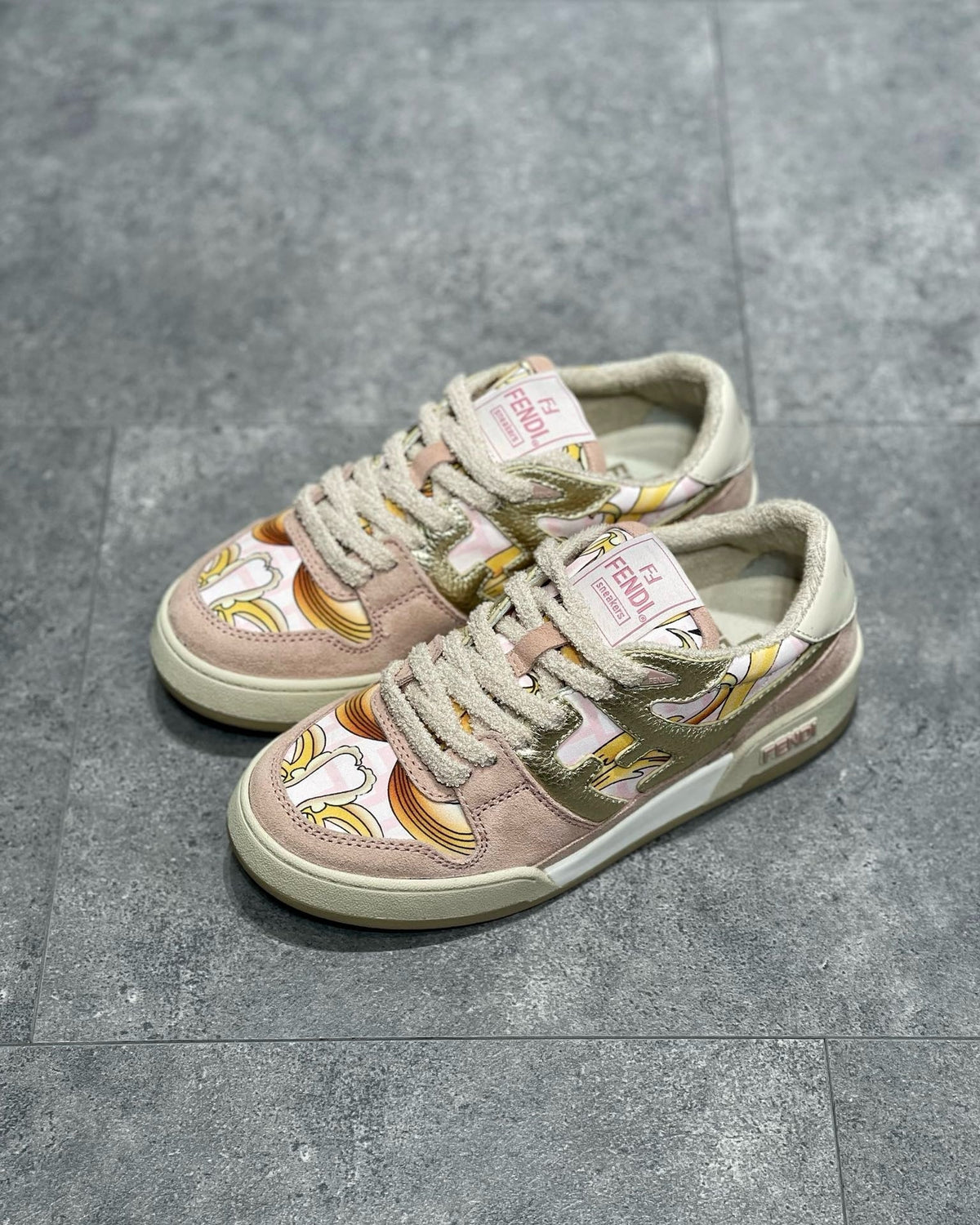 FEN Sneakers