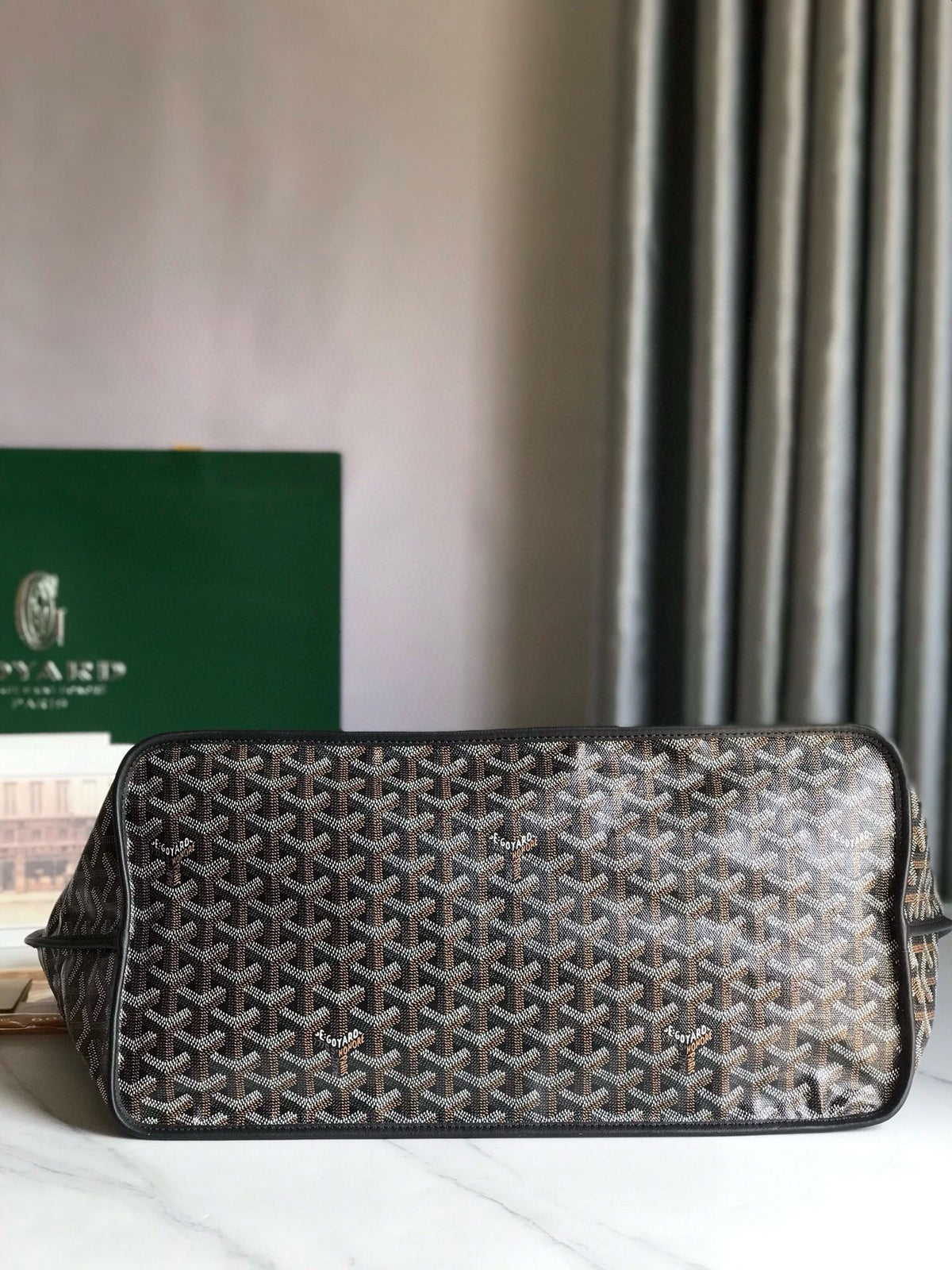 GOY REVERSIBLE ANJOU 39*32*19