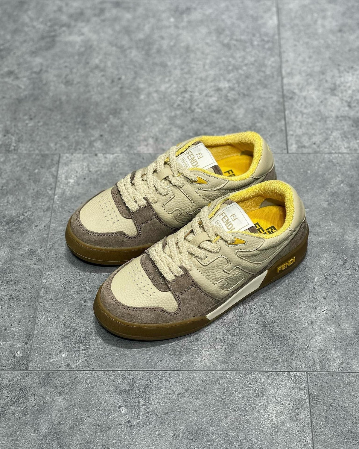 FEN Sneakers
