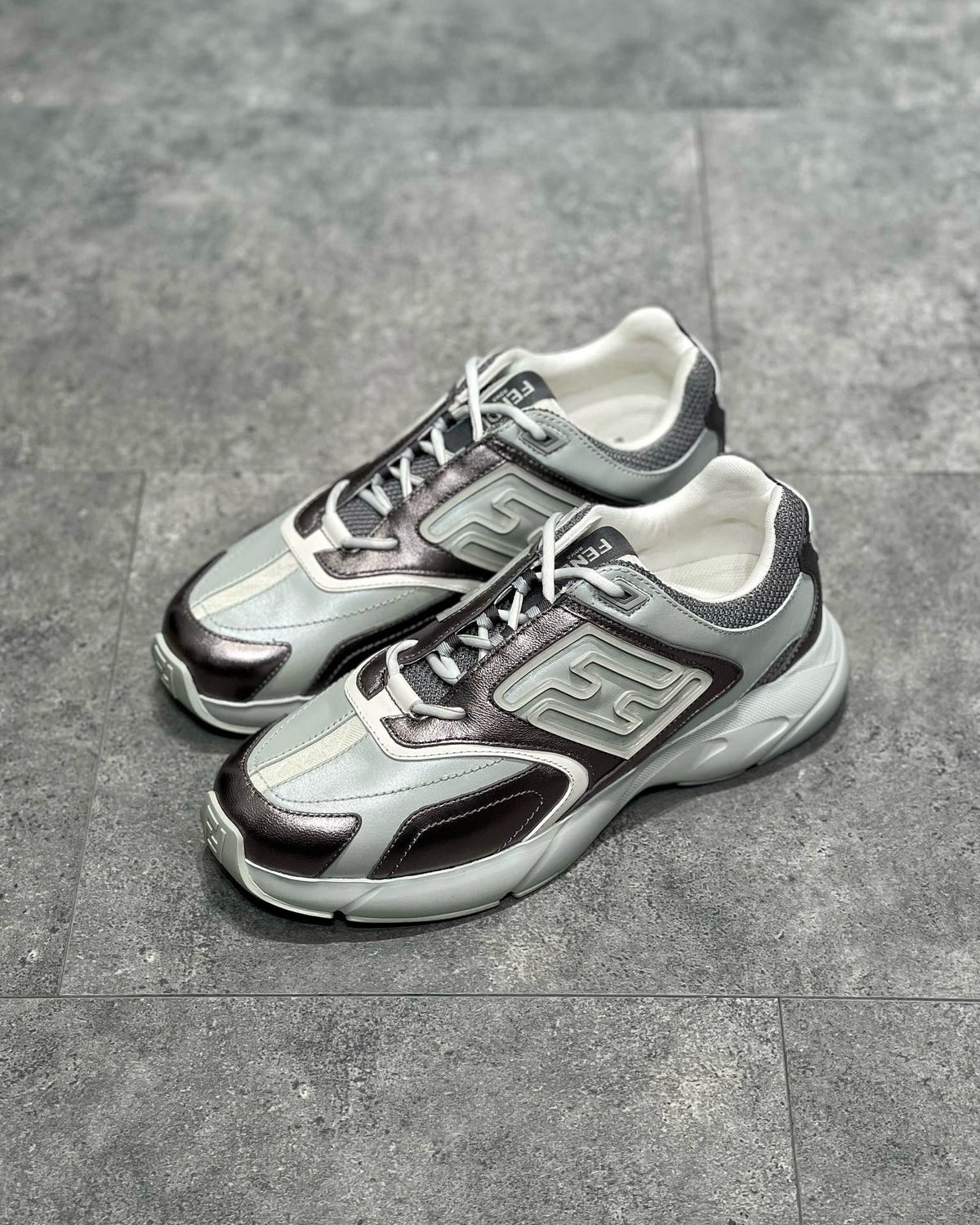 FEN Sneakers
