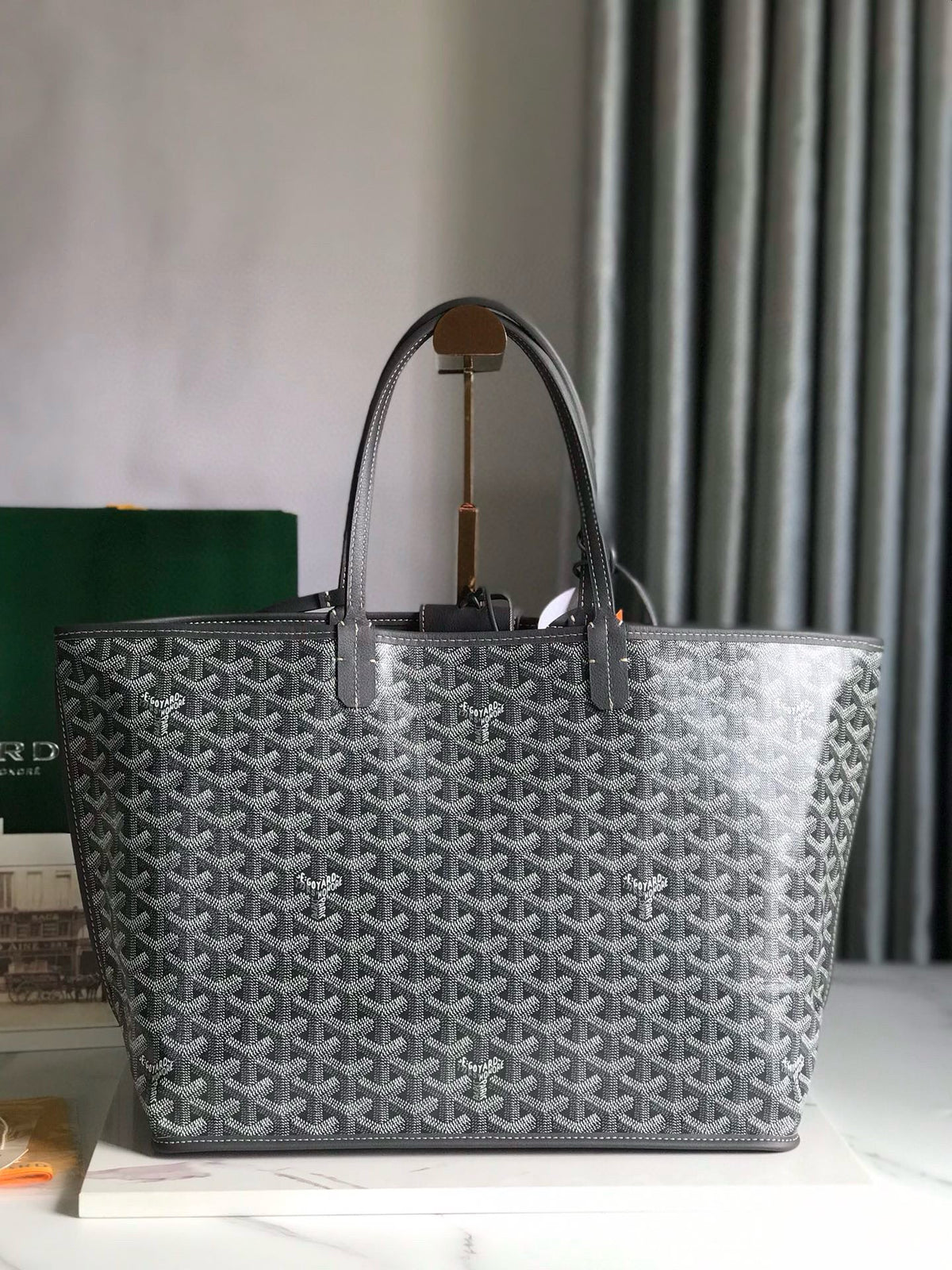GOY REVERSIBLE ANJOU 34*28*15