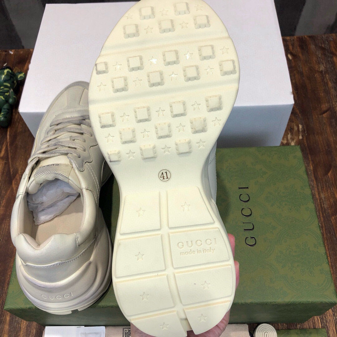 GUC Sneakers