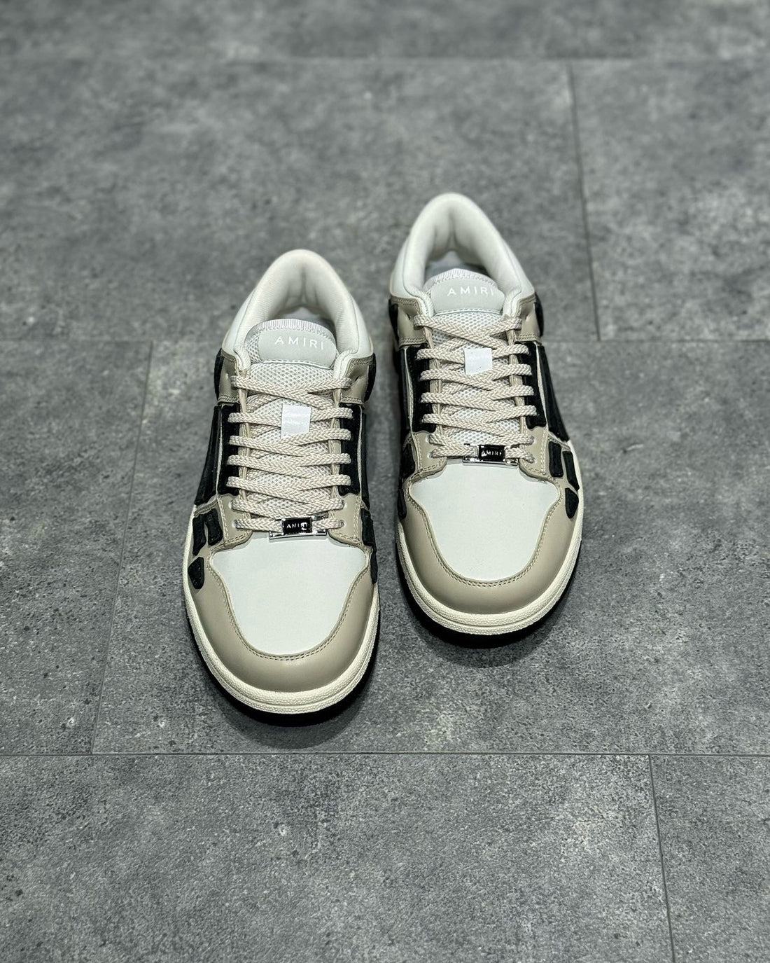 AMR Sneakers