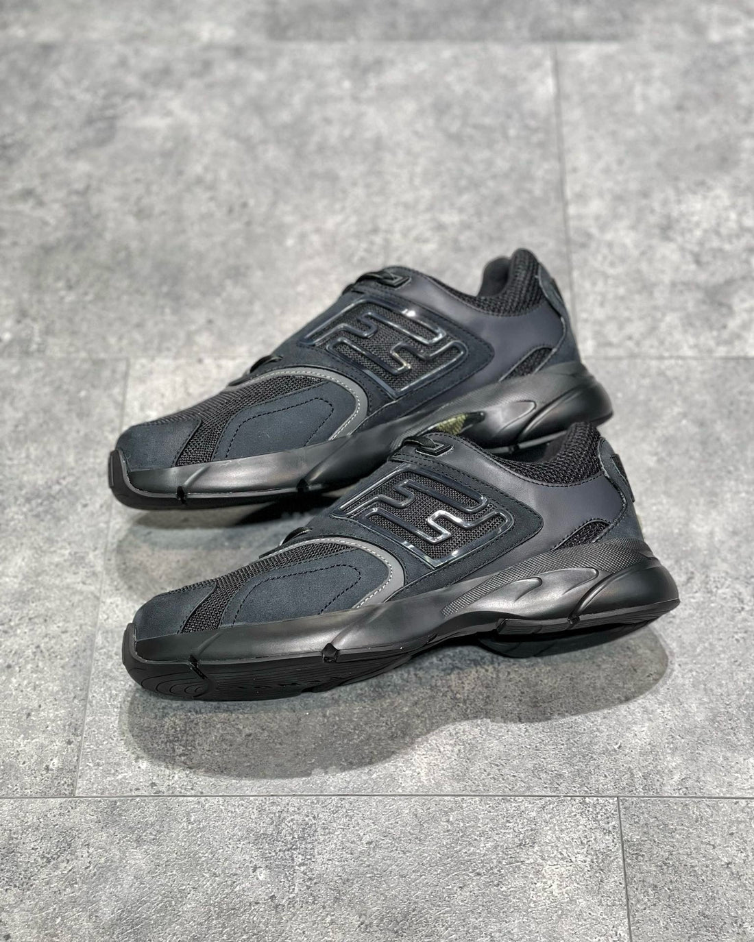 FEN Sneakers