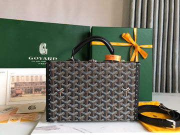 GOY Grand H√¥tel 24.5x7.5x17cm