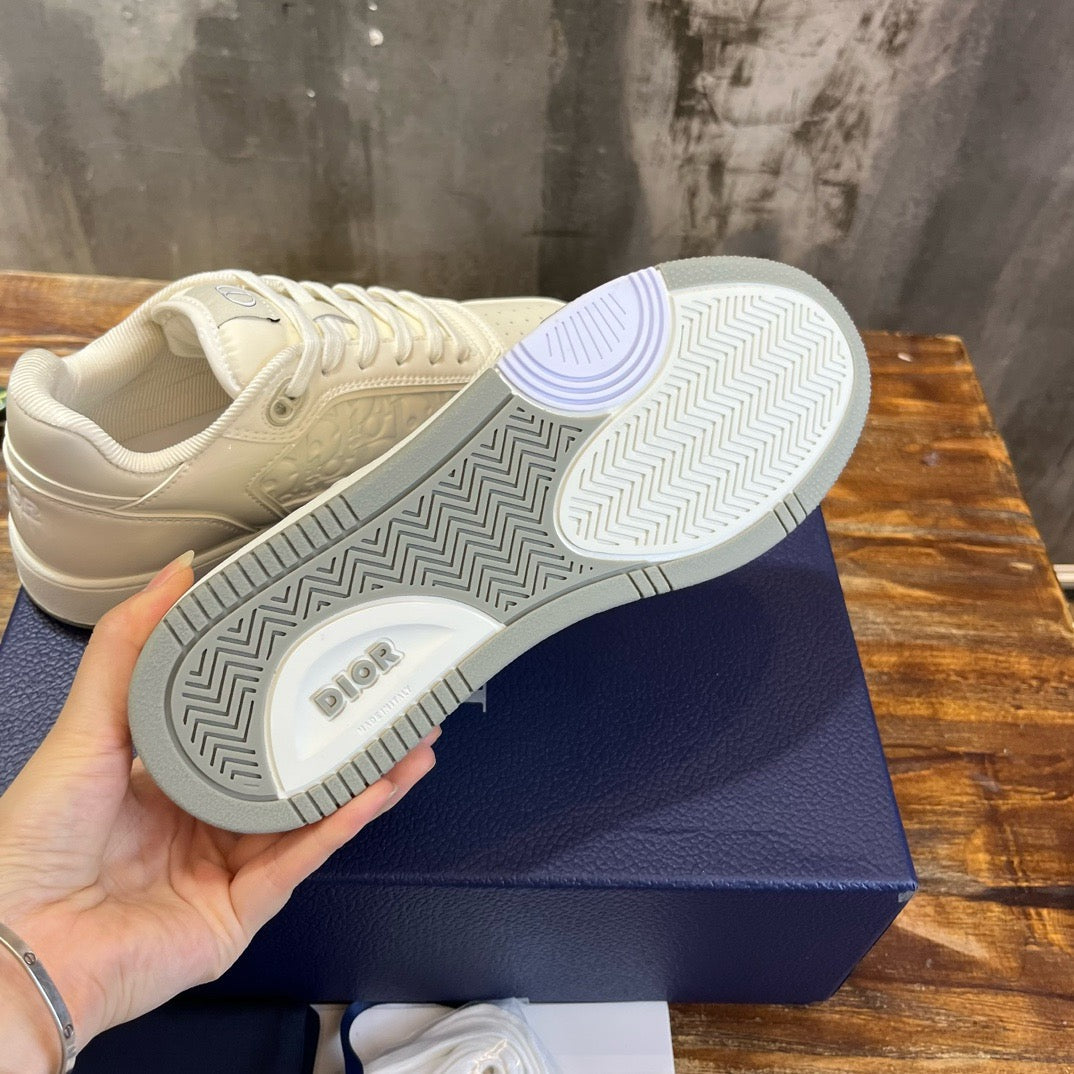 DIO Sneakers