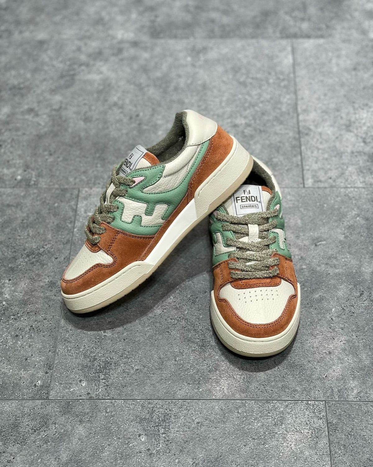 FEN Sneakers