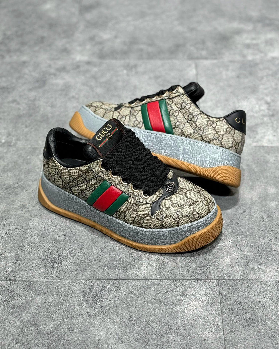 GUC Sneakers