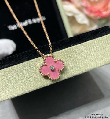 VCA Necklace