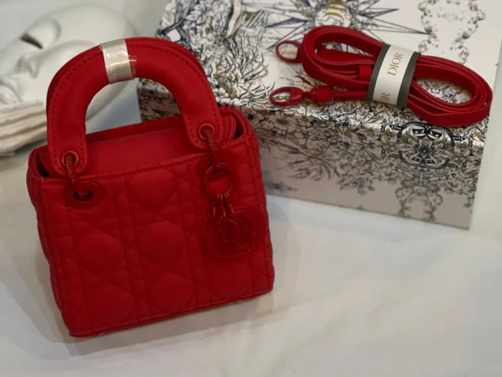 Tui Lady Dior Ultra Matte Medium Bag