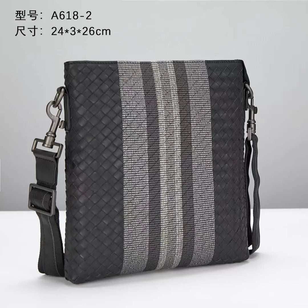Bottega Veneta Men’s Messenger Cross Body Leather Bag