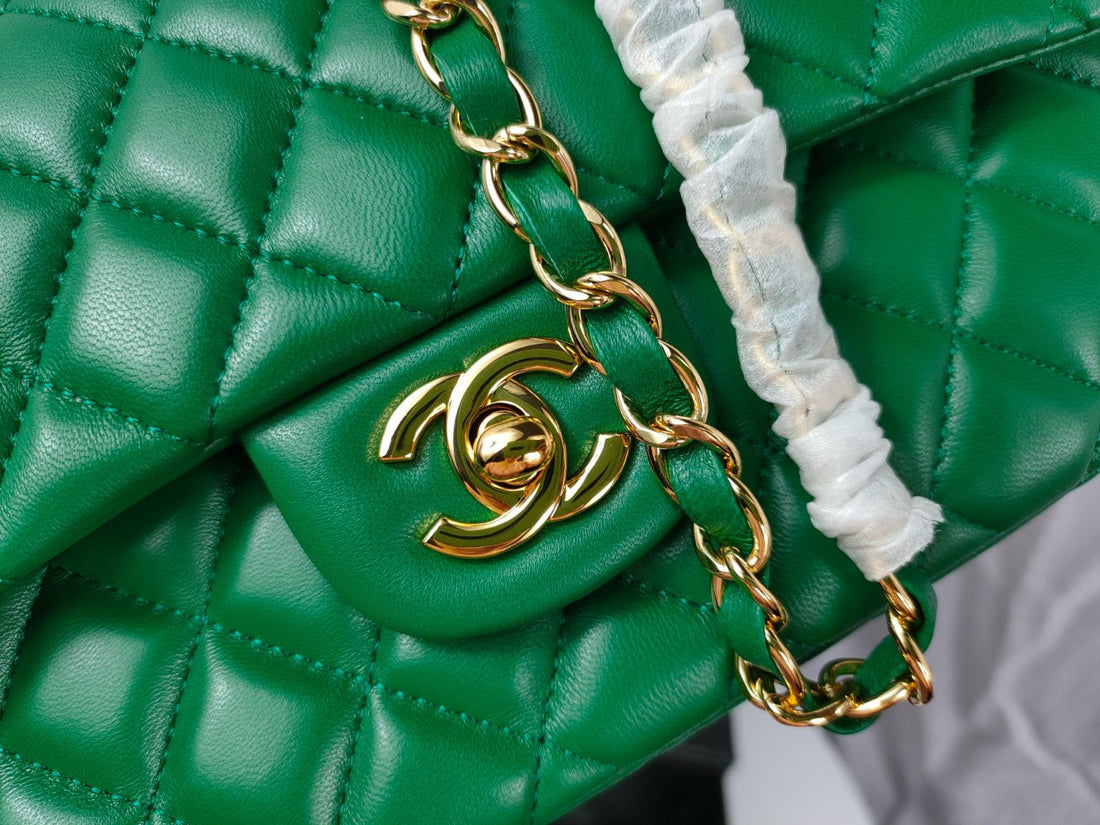 Chanel Classic Flap Bag 25 Green