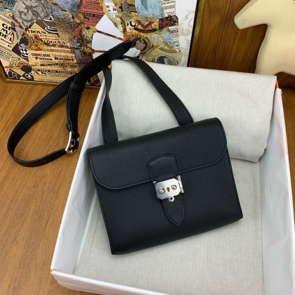 HERM Sac a Depeches 21 Bag in Black Clemence Leather