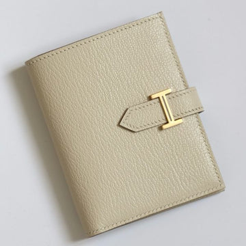 HERM Bearn Compact Handmade Wallet in Craie Chevre Mysore Goatskin