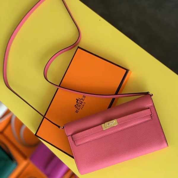 HERM Kelly Classique To Go Wallet In Rose Lipstick Epsom Calfskin