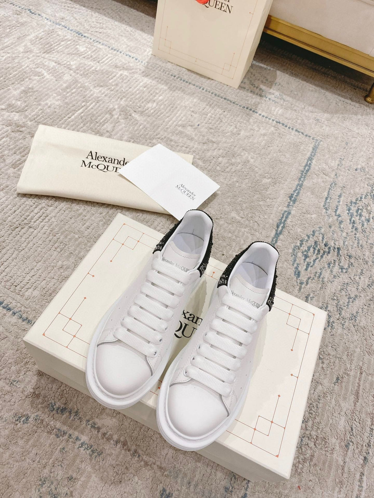 Sneakers & Shoes