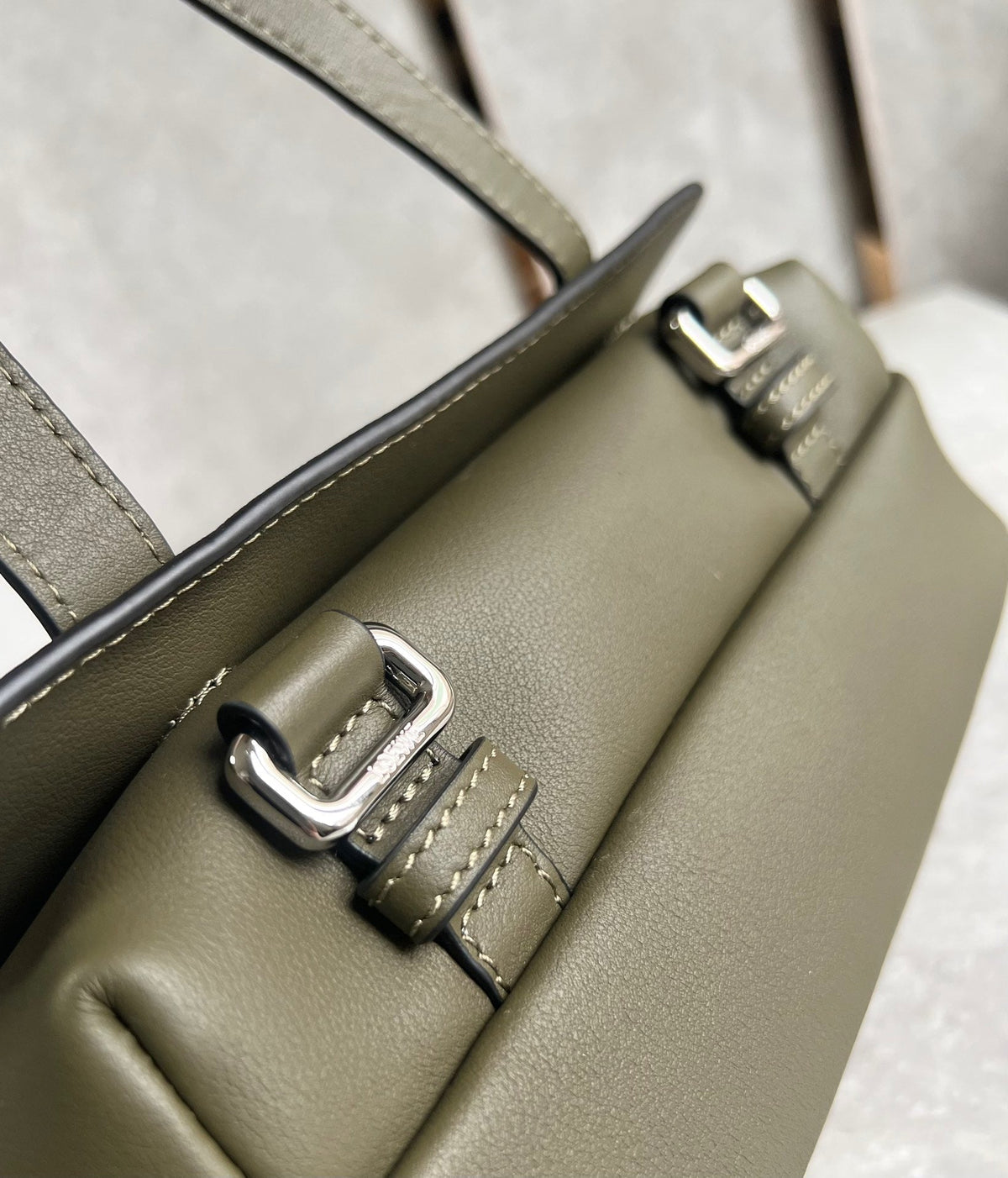 LO Messenger Bag
