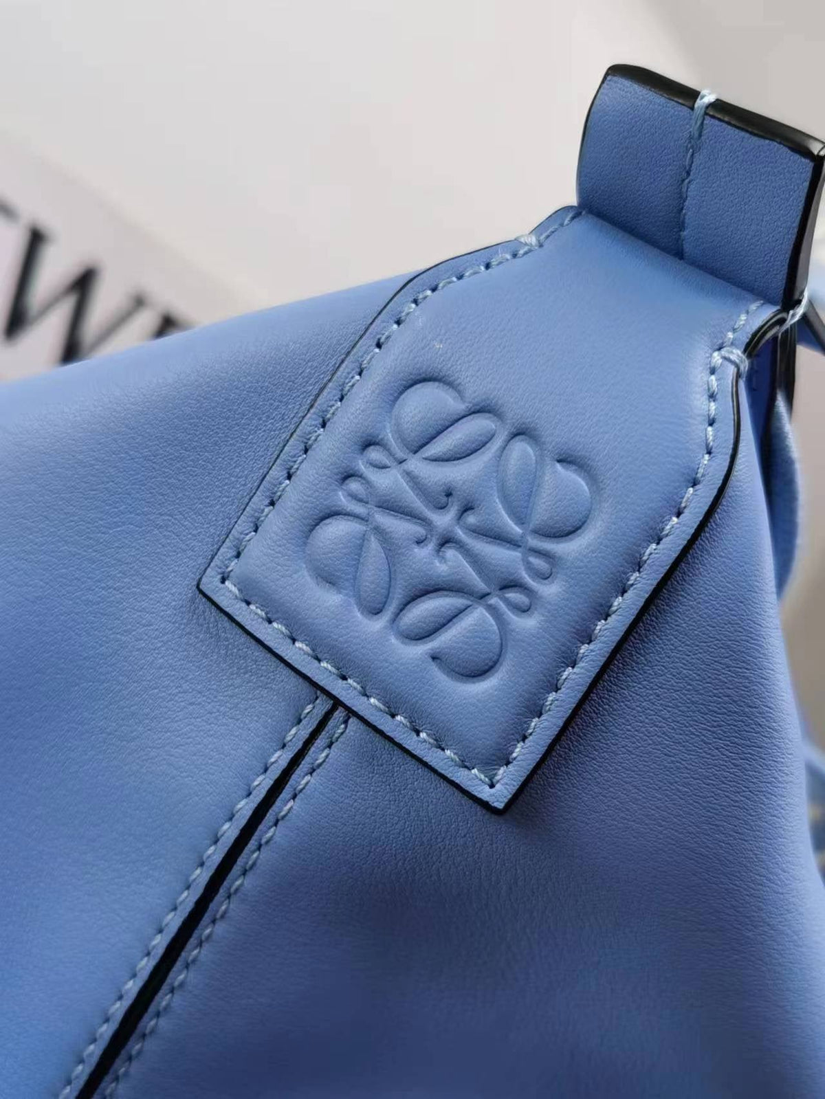 LO Messenger Bag