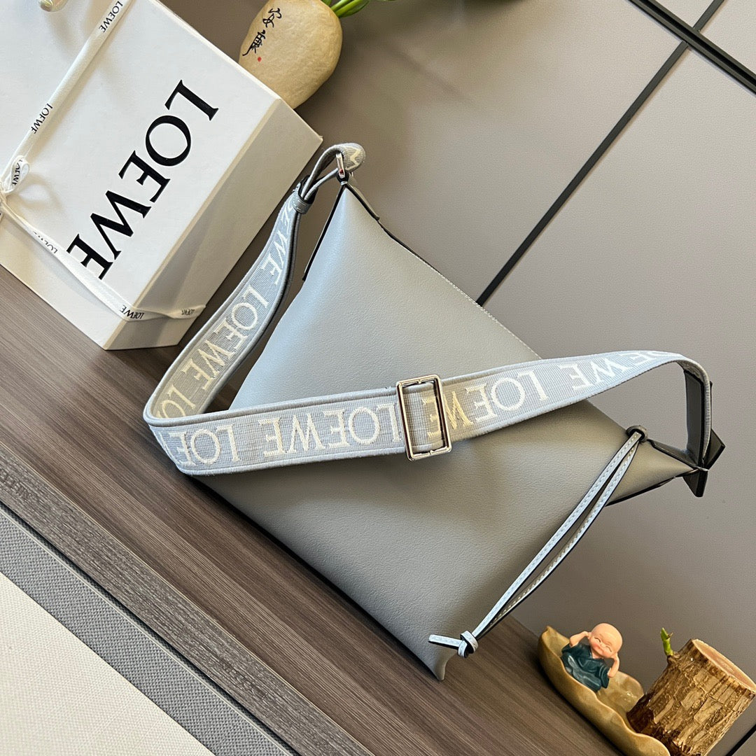 LO Messenger Bag
