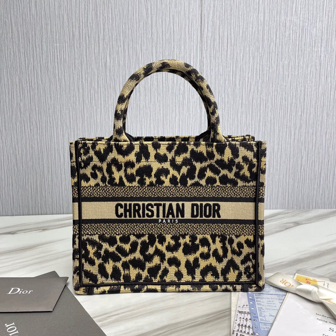 DIO BookTote