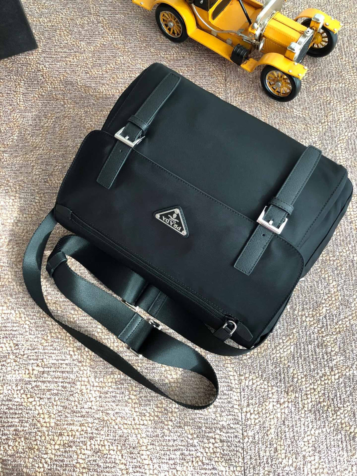 PRA Messenger Bag